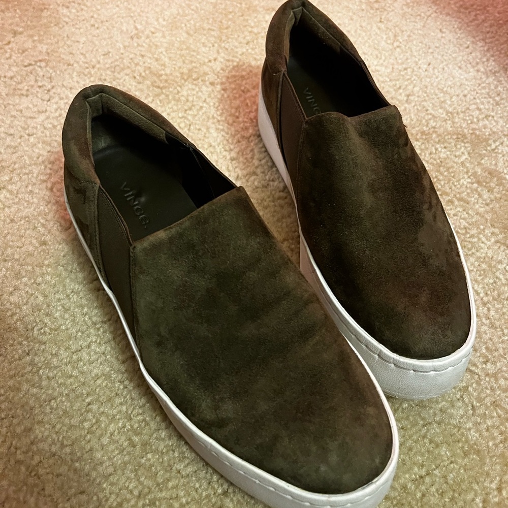Vince Warren Slip-On Platform Suede
Sneakers. Size 37